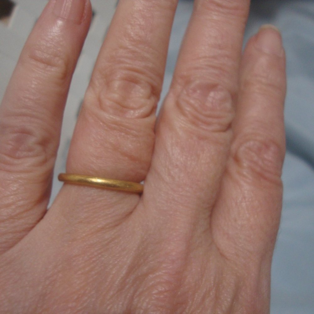Estate Solid 22k gold 2mm round wedding band ring size 7